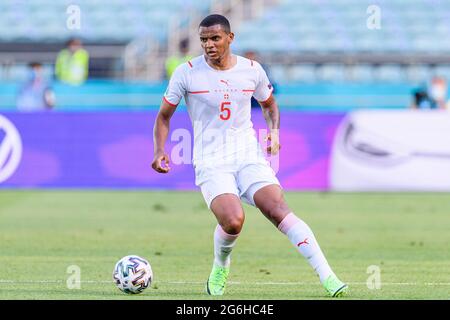 Bakou, Azerbaïdjan - juin 12 : Manuel Akanji de Suisse en action pendant le championnat de l'UEFA Euro 2020 Group UN match entre le pays de Galles et la Suisse Banque D'Images