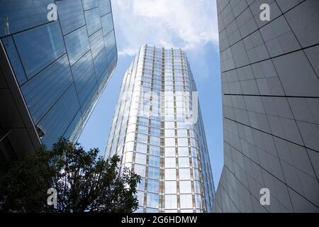 Un Blackfriars est un développement à usage mixte, connu de façon informelle sous le nom de vase ou de boomerang en raison de sa forme. Architecte Ian Simpson, 2018. Londres, Royaume-Uni. Banque D'Images