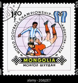 MOSCOU, RUSSIE - 21 MARS 2020 : timbre-poste imprimé en Mongolie montre l'Argentine 1978, série de football de la coupe du monde, vers 1982 Banque D'Images