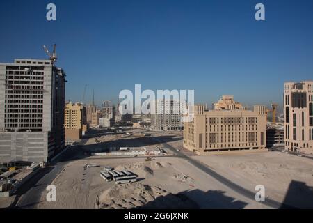 Des hôtels flambant neufs sont en cours de construction dans tout Dubaï, en prévision de l'EXPO 2020. Banque D'Images