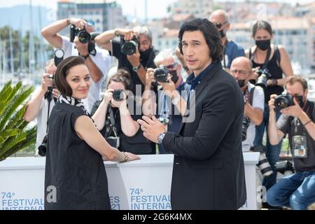 Cannes, France. 06e juillet 2021. Adam Driver, Marion Cotillard assiste à la photocall 'Annette' lors du 74e Festival annuel du film de Cannes le 06 juillet 2021 à Cannes, France. Crédit : Imagespace/Alamy Live News Banque D'Images