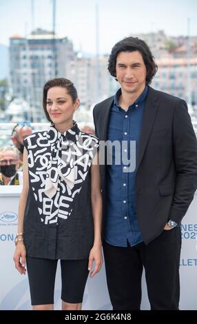 Cannes, France. 06e juillet 2021. Adam Driver, Marion Cotillard assiste à la photocall 'Annette' lors du 74e Festival annuel du film de Cannes le 06 juillet 2021 à Cannes, France. Crédit : Imagespace/Alamy Live News Banque D'Images