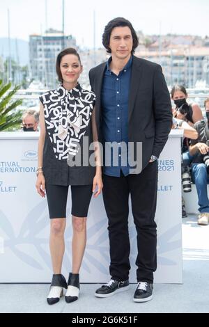 Cannes, France. 06e juillet 2021. Adam Driver, Marion Cotillard assiste à la photocall 'Annette' lors du 74e Festival annuel du film de Cannes le 06 juillet 2021 à Cannes, France. Franck Boham/imageSPACE/MediaPunch crédit: MediaPunch Inc/Alay Live News Banque D'Images