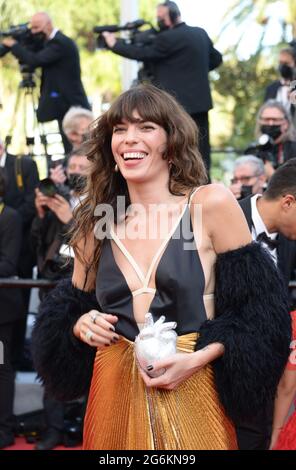 6 juillet 2021, CANNES, France: CANNES, FRANCE - 06 JUILLET: Lou Doillon assiste à la projection et à la cérémonie d'ouverture de ''Annette'' lors du 74e Festival annuel de Cannes le 06 juillet 2021 à Cannes, France. (Image de crédit : © Frederick InjimbertZUMA Wire) Banque D'Images