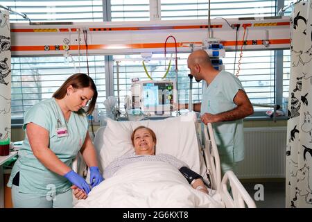 Unité coronaire, patient après infarctus du myocarde, Karlovy Vary, République tchèque Banque D'Images