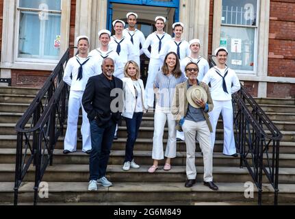 Robert Lindsay, Felicity Kendal, Sutton Foster et Gary Wilmot, Anything Goes, Theatre Photocall avant l'ouverture au Barbican Theatre, Londres, Royaume-Uni, Banque D'Images