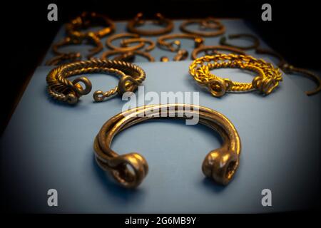 British Museum Photographie par Brian Harris 2021-07 The Snettisham Treasure, Ken Hill, Snettisham, Norfolk, Angleterre, TORCS. Le Grand Torc de Snettish Banque D'Images