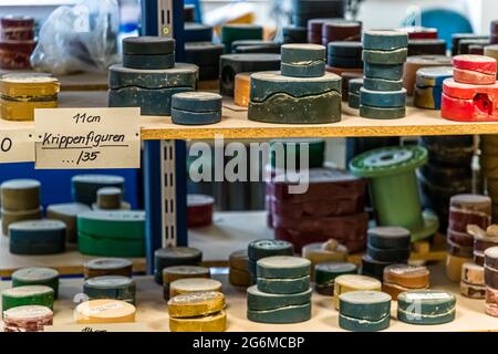 Marolin Manufacture fondée par Richard Mahr produit des Figurines papier-maché finement détaillées à Steinach, en Allemagne Banque D'Images