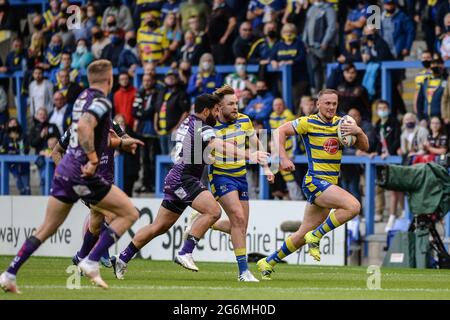 Warrington, Angleterre - 5 juillet 2021 - Ben Currie (11) de Warrington Wolves en action pendant la ligue de rugby Betfred Super League Warrington Wolves vs Leeds Rhinos au stade Halliwell Jones, Warrington, Royaume-Uni Dean Williams/Alay Live Banque D'Images