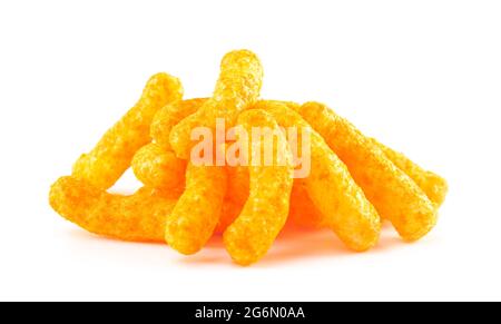 Cheddar d'orange, feuilletés isolés sur fond blanc Banque D'Images