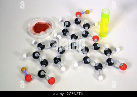 Modèle moléculaire d'Uranin, ce pigment est une poudre d'orange mais devient vert lorsqu'il est dissous dans l'eau. Le blanc est hydrogène, le noir est carbone, le rouge est oxyge Banque D'Images