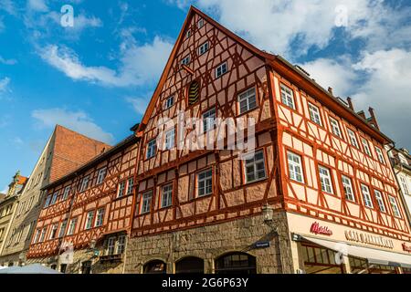 Maison à colombages sur le marché de Coburg, Allemagne Banque D'Images