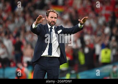 Dernière jubilation Gareth SOUTHGATE (entraîneur ENG), jubilation, joie, enthousiasme, image unique, motif unique, demi-figurine, demi-figurine. Demi-finale, match M50, Angleterre (ENG) - Danemark (DEN) 2-1 NV on 07.07.2021 à Londres/Wembley Stadium. Football EM 2020 du 06/11/2021 au 07/11/2021.