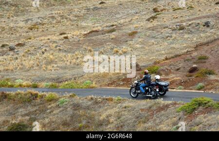 Moto classique et Sidescar avec passager utilisé pour donner des visites de l'île de Madère. Banque D'Images