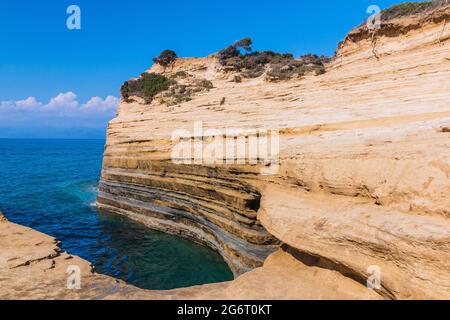 Corfou, Grèce. Célèbre Canal d'Amour à Sidari, île de Corfou, Grèce. Banque D'Images