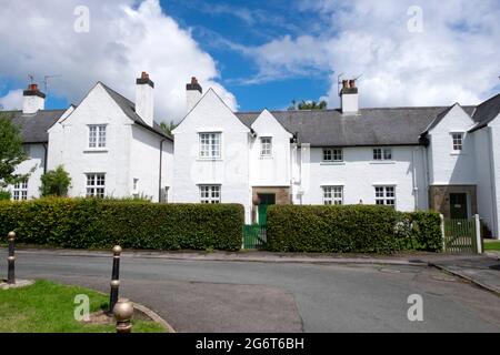 Les travailleurs traditionnels du début des années 1900 abritent une coopérative d'habitation à Rhiwbina Garden Village Cardiff Wales UK KATHY DEWITT Banque D'Images