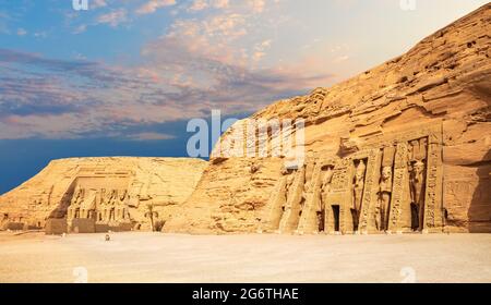 Abu Simbel, le petit Temple de Hathor et Nefertari, Égypte. Banque D'Images