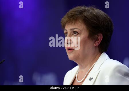 Sofia, Bulgarie - 8 juillet 2021 : la directrice générale du Fonds monétaire international (FMI), Kristalina Georgieva, s'adresse aux médias lors d'une conférence de presse lors du sixième Sommet des trois mers et Forum des affaires. Banque D'Images