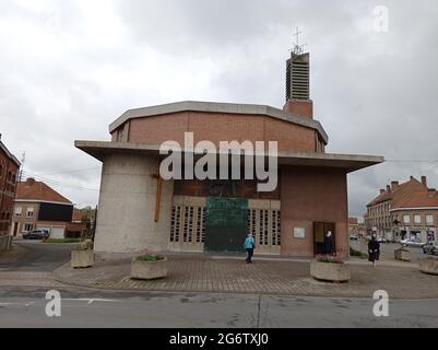 Église catholique Saint Quentin de Bouchain, département du Nord, région hauts de France, France Banque D'Images