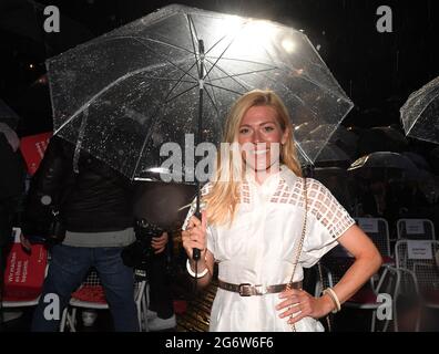 Munich, Allemagne. 08 juillet 2021. L'actrice Nele Kiper vient au cinéma en plein air Mond und Sterne pour la projection du thriller vampire « Blood Red Sky » dans le cadre du Festival international du film de Munich. Credit: Felix Hörhager/dpa/Alay Live News Banque D'Images