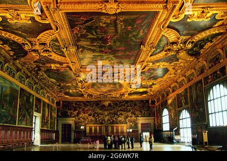 ITALIE. VENETIA. VENISE. LA CHAMBRE PRINCIPALE DU PALAIS DES DOGES SUR SAN MARCO Banque D'Images