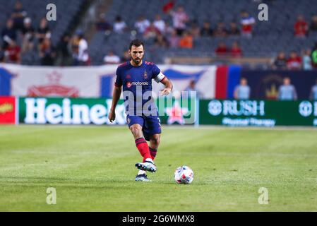 Le défenseur des pompiers de Chicago Jonathan Bornstein (3) passe le ballon lors d'un match MLS contre le SC de la ville d'Orlando à Soldier Field, le mercredi 7 juillet 2021, Banque D'Images