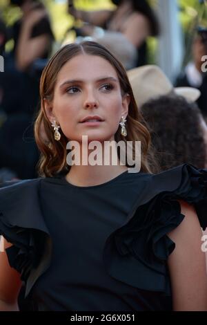 8 juillet 2021, CANNES, France: CANNES, FRANCE - 08 JUILLET: Josephine Japy participe à la projection 'Stillwater' lors du 74e Festival annuel de Cannes le 08 juillet 2021 à Cannes, France (Credit image: © Frederick InjimbertZUMA Wire) Banque D'Images