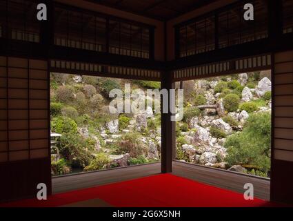 Yanagidani Kannon (temple de Yokokuji) est situé dans la ville de Nagaokakyo, non loin de la ville de Kyoto. Banque D'Images