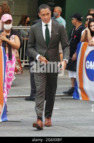 New York, NY, États-Unis. 8 juillet 2021. TJ Holmes sur le set de GMA3 à New York City le 08 juillet 2021. Crédit : RW/Media Punch/Alamy Live News Banque D'Images