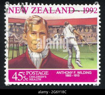 NOUVELLE-ZÉLANDE - VERS 1992: Timbre imprimé par la Nouvelle-Zélande, montre le joueur de tennis Anthony F.Wilding, vers 1992 Banque D'Images