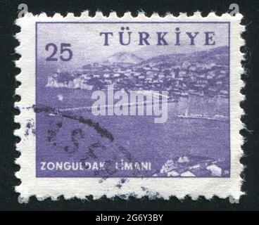 TURQUIE - VERS 1959 : timbre imprimé par la Turquie, montre le port de Zonguldak, vers 1959 Banque D'Images
