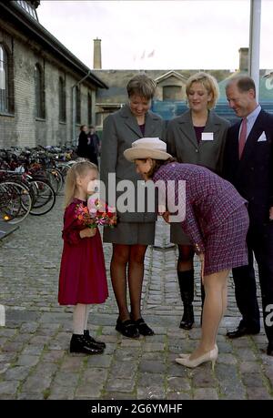 Copenhague/Danemark/ (IMAGES DE LA FAMILLE ROYALE) 08 octobre 1999 l'ancienne princesse Alexandra Christina Manley compnay avec son ancien mari la princesse Jalochim divorcée avril 2004 et elle s'est mariée à 15 ans yonger Martin Joergensen en mars 15 ans plus jeune et à cause des médias Rapport elle est en voie de se désexprimer son jeune mari Martin Joergensen quand elle dirvred perince elle a perdu son royal Titre et devenir Qountess de Frederiksborg, comtesse Alexandra Christina Manley veut dirched de son second mari Martin Joergensen 15 ans plus jeune à elle (Photo de Francis Joseph Dean/Deanimages) Banque D'Images