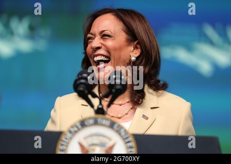 Oxon Hill, États-Unis. 09e juillet 2021. Le vice-président Kamala Harris prononce un discours à l'Association nationale des comtés du port national le 9 juillet 2021 à Oxon Hill, MD. (Photo d'Oliver Contreras/SIPA USA) Credit: SIPA USA/Alay Live News Banque D'Images