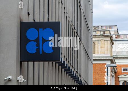 Signe de l'Organisation des pays exportateurs de pétrole (OPEP) au siège de l'Organisation à Vienne (Autriche) Banque D'Images