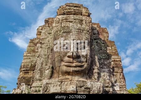 Visages géants sur le temple de Prasat Bayon, Angkor Thom, Angkor, province de Siem Reap, Cambodge, Asie Banque D'Images