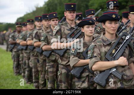 Versailles, France. 09e juillet 2021. Les troupes participent à une répétition de la Bastille Day Parade du 14 juillet des troupes à pied dans la base militaire Satoire de Versailles, près de Paris, le 9 juillet 2021. Photo de Raphael Lafargue/ABACAPRESS.COM crédit: Abaca Press/Alay Live News Banque D'Images