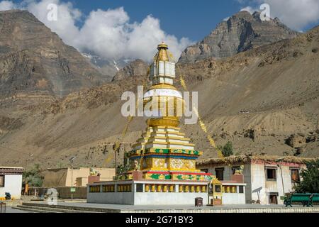 Tabo, Inde - juin 2021: Grande stupa du monastère de Tabo dans le village de Tabo le 1er juillet 2021 dans la vallée de Spiti, Himachal Pradesh, Inde. Banque D'Images