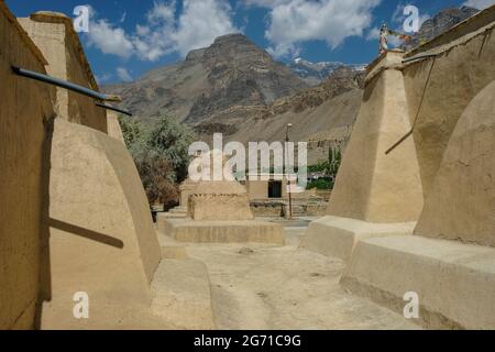 Tabo, Inde - juin 2021 : vues sur le monastère de Tabo dans le village de Tabo le 1er juillet 2021 dans la vallée de Spiti, Himachal Pradesh, Inde. Banque D'Images