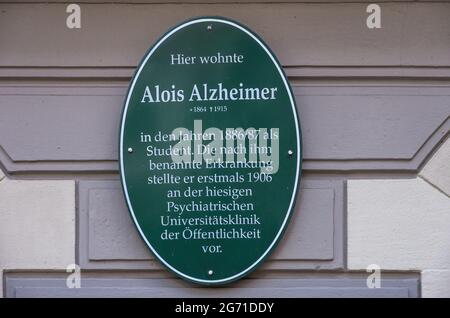 Image symbolique et conceptuelle : la démence de la maladie d'Alzheimer; notez que Alois Alzheimer y vivait comme un étudiant à Tübingen, en Allemagne. Banque D'Images