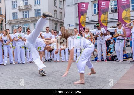 Spectacle de capoeira à Cracovie (Pologne) Banque D'Images