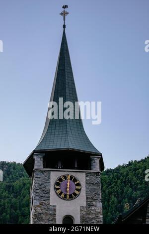 La Tour emblématique de la Pfarrkirche Saint Maurice - église catholique de Saint Maurice, Suisse Banque D'Images