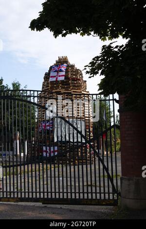 Tigers Bay, Bonfire, Duncairn Garden, Belfast, Irlande du Nord. Date de la photo : 10 juillet 2021 Banque D'Images