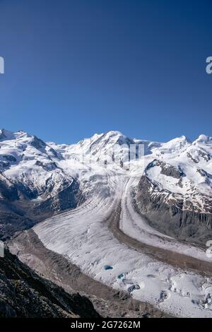 Glacier de Gornergrat / Gornergletscher - glacier de vallée sur le côté ouest du massif de Monte Rosa près de Zermatt dans le canton du Valais, Suisse Banque D'Images