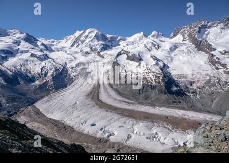 Glacier de Gornergrat / Gornergletscher - glacier de vallée sur le côté ouest du massif de Monte Rosa près de Zermatt dans le canton du Valais, Suisse Banque D'Images