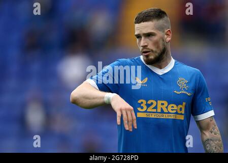 Birkenhead, Royaume-Uni. 10 juillet 2021. Ryan Kent (14) de Rangers regarde. Match d'avant-saison, Tranmere Rovers v Rangers au parc de Prenton, Birkenhead, Wirral, le samedi 10 juillet 2021. Cette image ne peut être utilisée qu'à des fins éditoriales. Utilisation éditoriale uniquement, licence requise pour une utilisation commerciale. Aucune utilisation dans les Paris, les jeux ou les publications d'un seul club/ligue/joueur.pic par Chris Stading/Andrew Orchard sports Photography/Alamy Live News crédit: Andrew Orchard sports Photography/Alamy Live News Banque D'Images