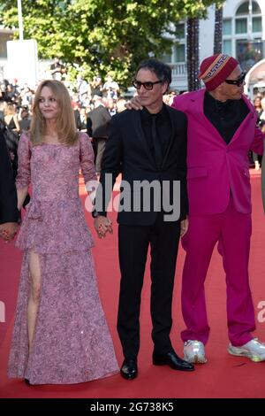 Vanessa Paradis et Samuel Benchetrit participant à la première de son vivant dans le cadre du 74e Festival international du film de Cannes, France, le 10 juillet 2021. Photo d'Aurore Marechal/ABACAPRESS.COM Banque D'Images