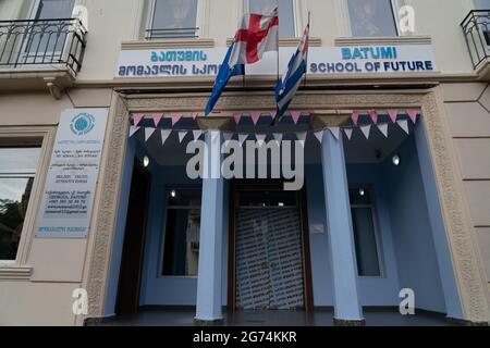 Batumi, Géorgie - 07 juin 2021 : École de l'avenir de Batumi Banque D'Images