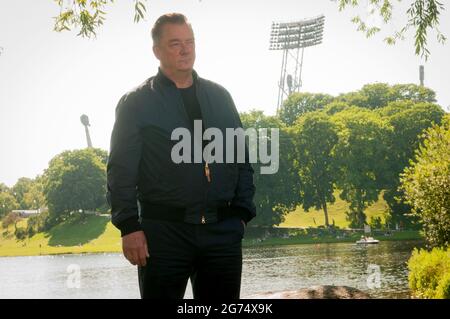 L'acteur Peter Kurth vu à 'Kino am Olympiasee' avant la projection de sa nouvelle série 'Glauben' de Ferdinand von Schirach pendant le Filmfest München Banque D'Images