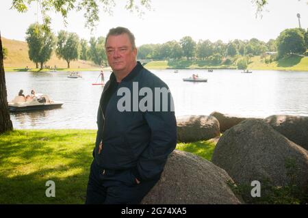 L'acteur Peter Kurth vu à 'Kino am Olympiasee' avant la projection de sa nouvelle série 'Glauben' de Ferdinand von Schirach pendant le Filmfest München Banque D'Images