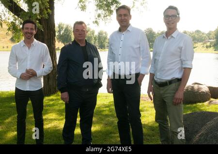 L'acteur Peter Kurth vu à 'Kino am Olympiasee' avant la projection de sa nouvelle série 'Glauben' de Ferdinand von Schirach pendant le Filmfest München Banque D'Images